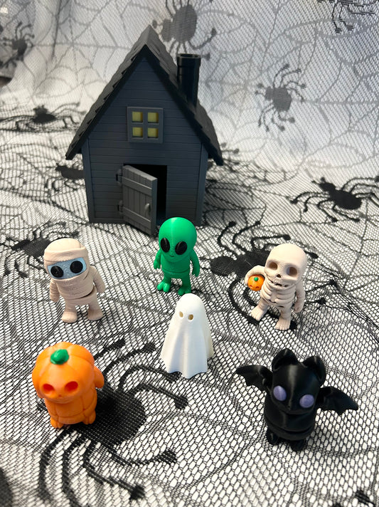 3D Printed Halloween Haunted House & Figures